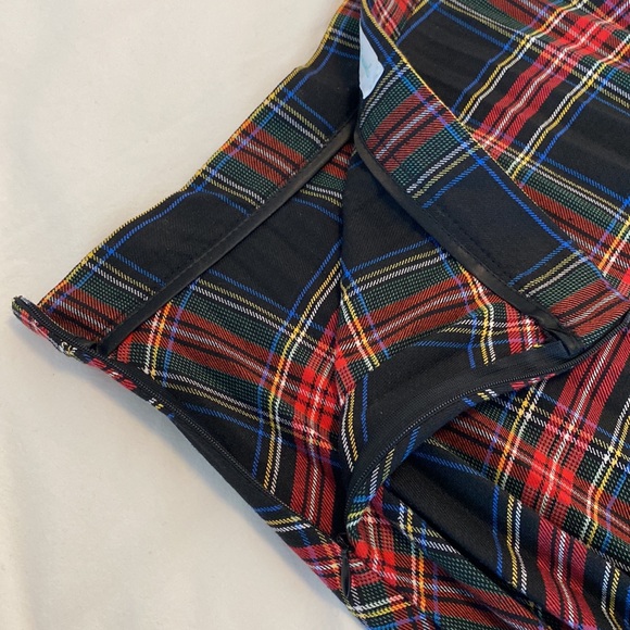 Red pleated checkered skirt - Picture 5 of 12